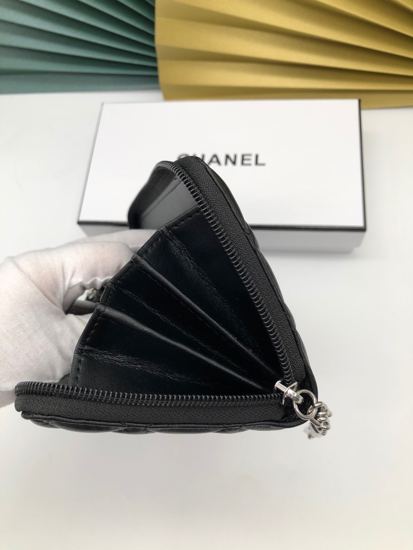 芸能人愛用Chanel シャネル 実物の写真 N品スーパーコピー財布代引き対応国内発送後払い安全必ず届く優良サイト